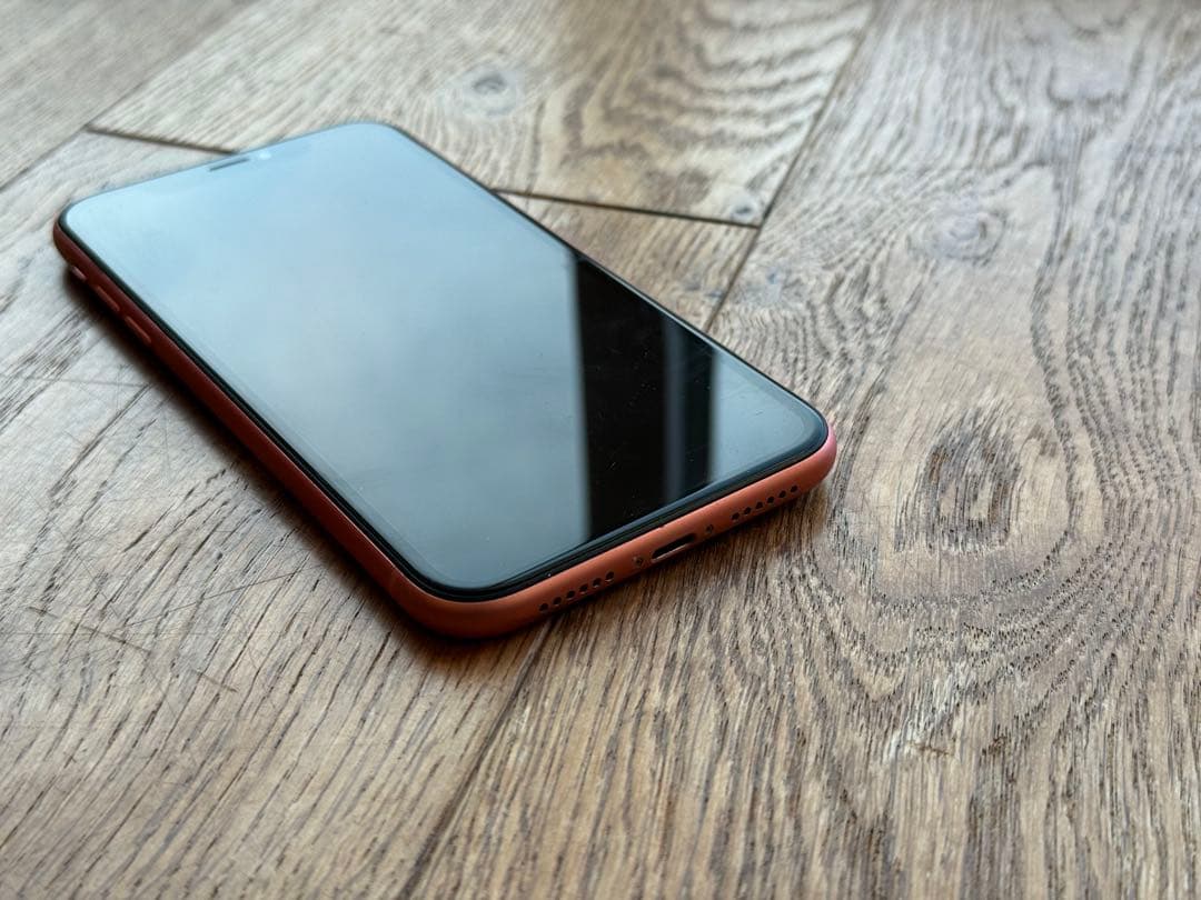 iPhone XR 64GB コーラル 本体