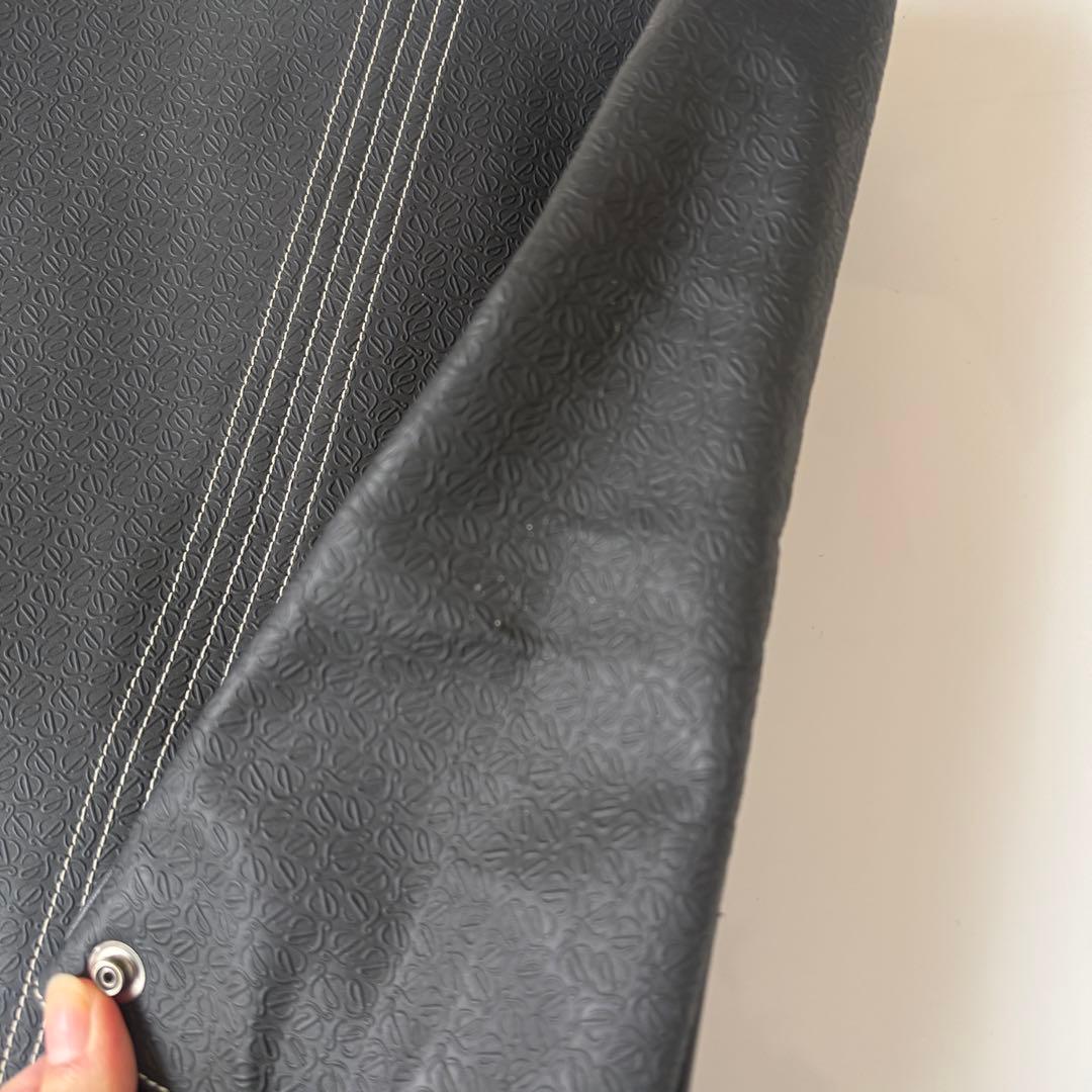 ロエベ　リピートアナグラムトートバッグ　ブラック　A4可　PVC 総柄　ロゴ