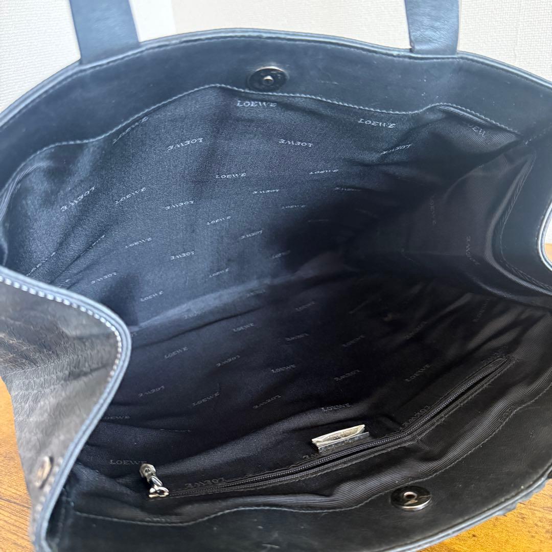 ロエベ　リピートアナグラムトートバッグ　ブラック　A4可　PVC 総柄　ロゴ