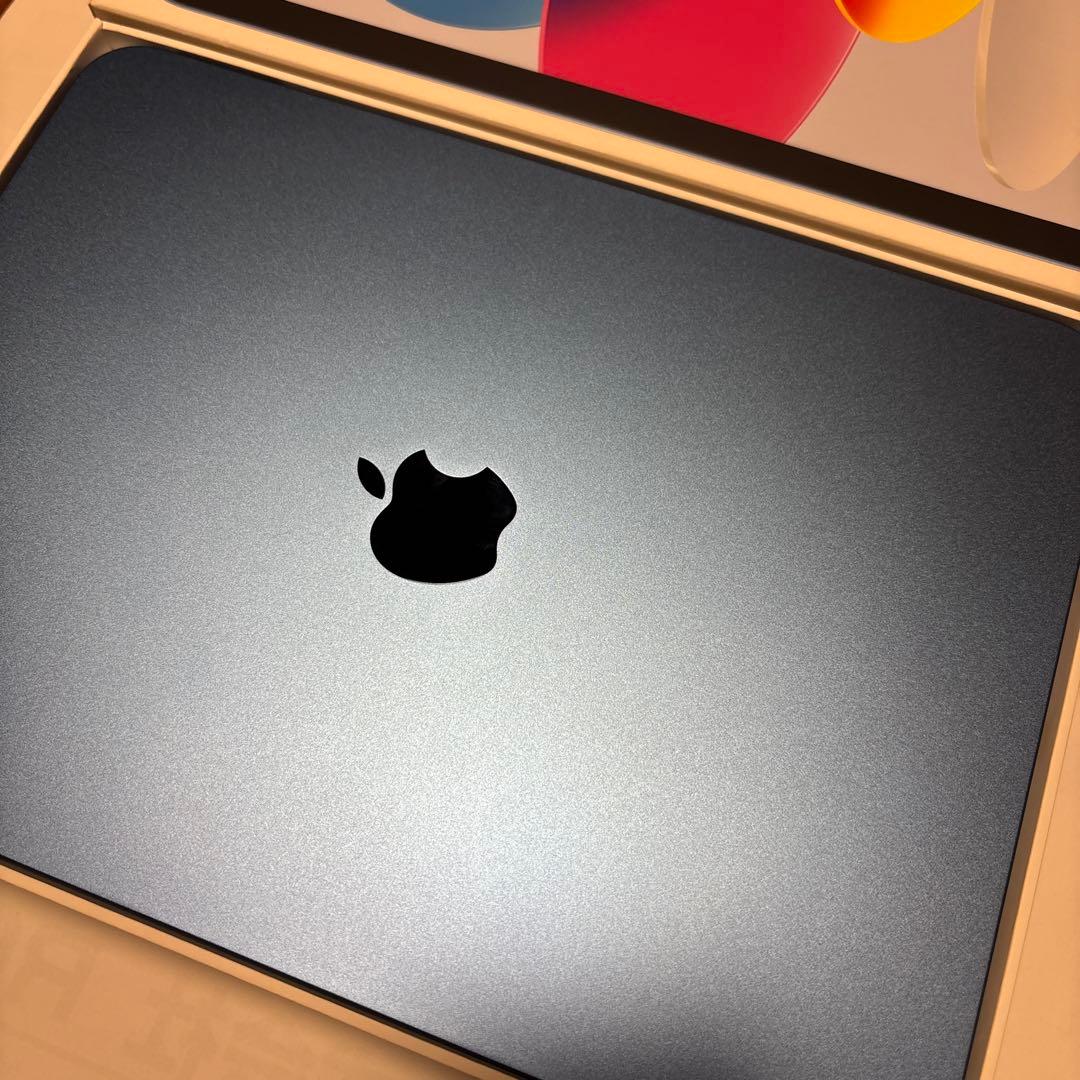 Apple iPad (第11世代) A16 128GBブルーWi-Fi超美品！