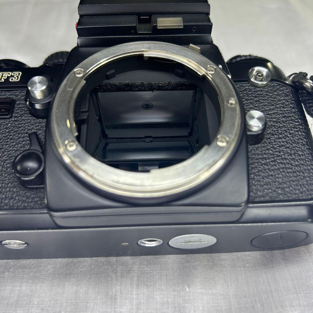 Nikon F3 豪華フルセット 液晶漏れなし・ケース　ストロボ付　ストラップ