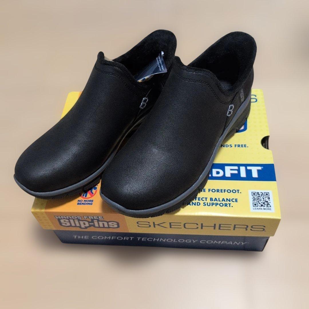 新品　SKECHERS Hands Free Slip-Ins ショートブーツ