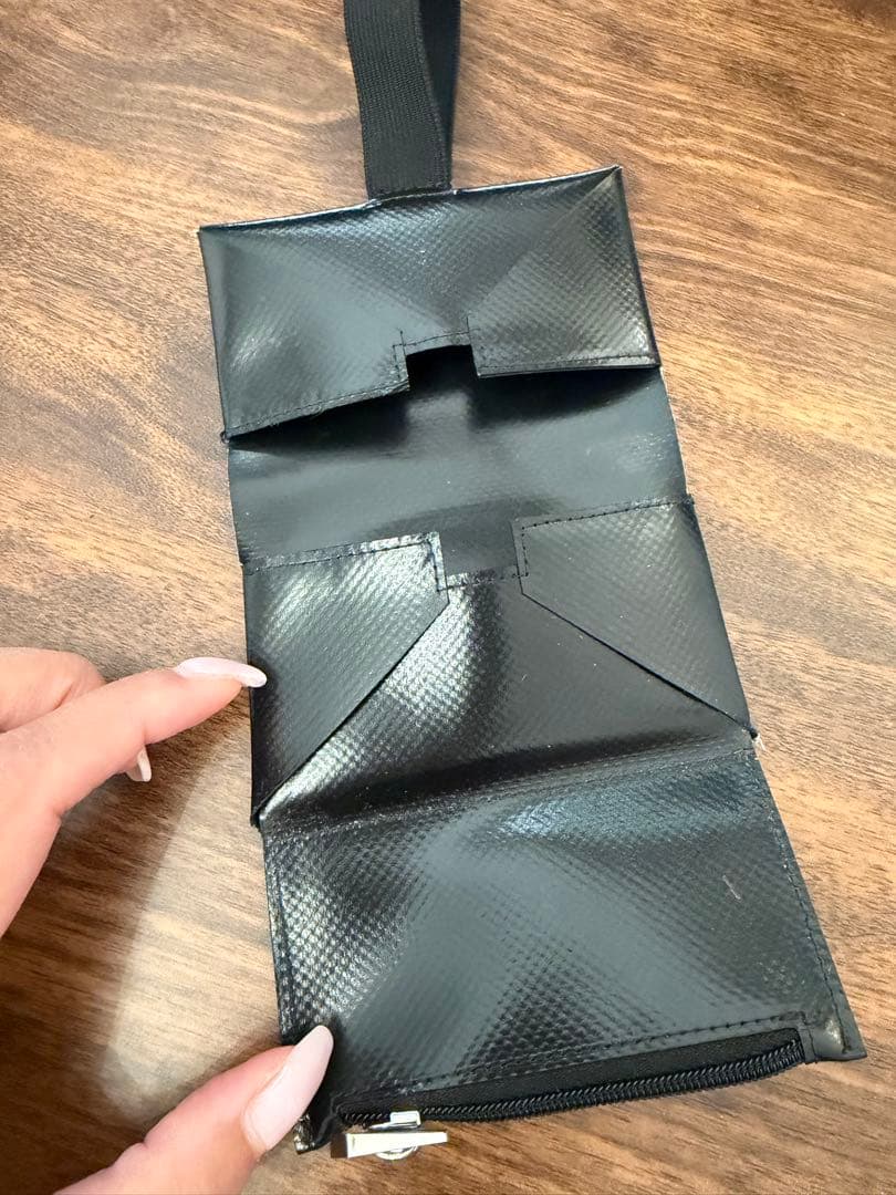 MARNI ブラック 三つ折り財布