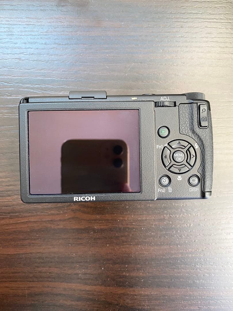 ［早い者勝ち］RICOH GR DIGITAL III、純正ケース・バッテリー付