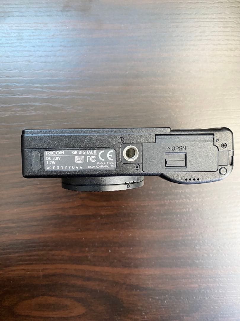 ［早い者勝ち］RICOH GR DIGITAL III、純正ケース・バッテリー付