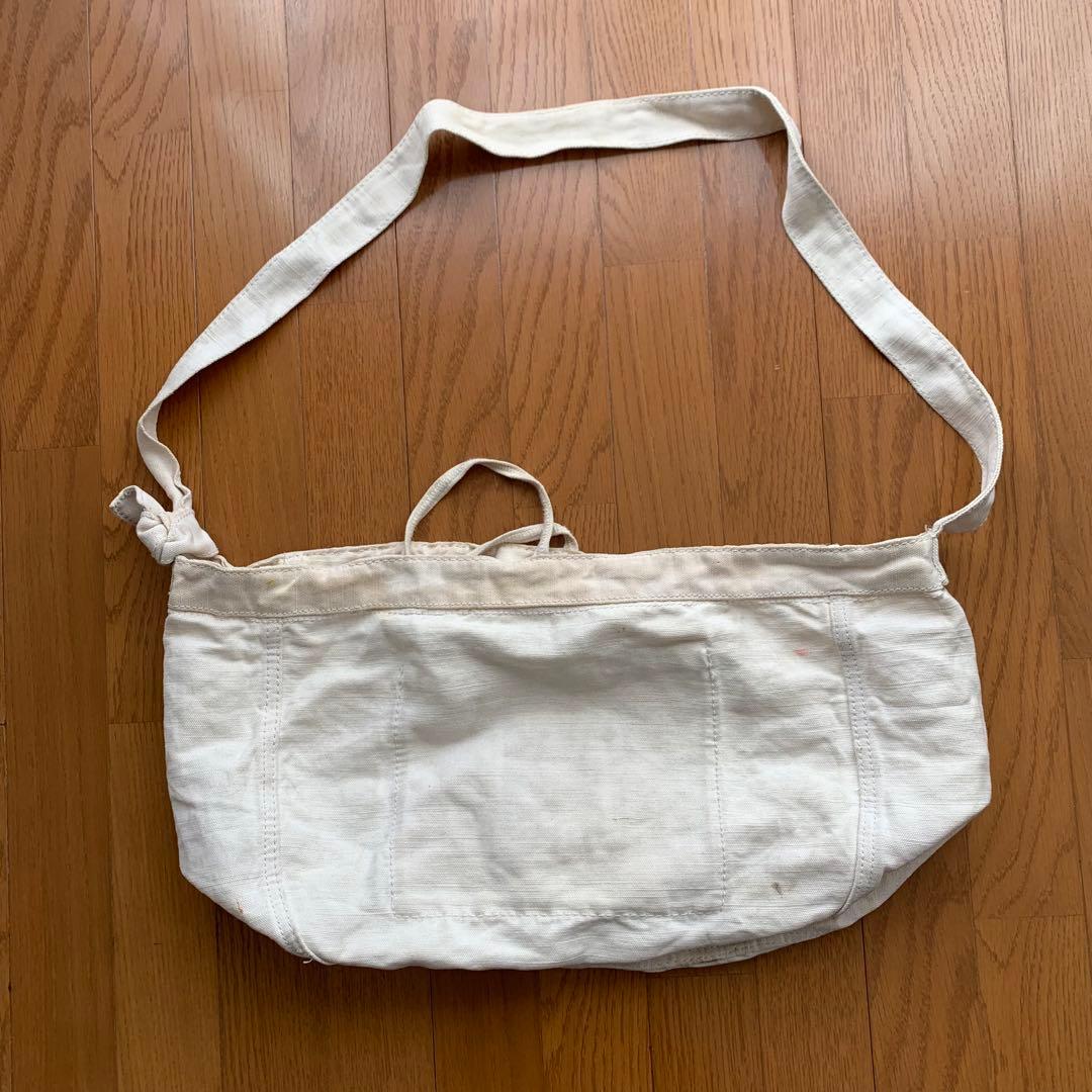 Abercrombie & Fitch ニュースペーパーバッグ