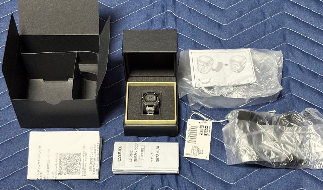 カシオ　 リングウォッチ　 CRW-001-1JR