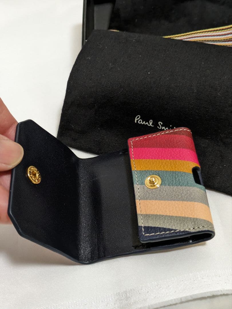 在庫処分【新品SALE】ポールスミスPaul Smith イヤホンケースレインボ