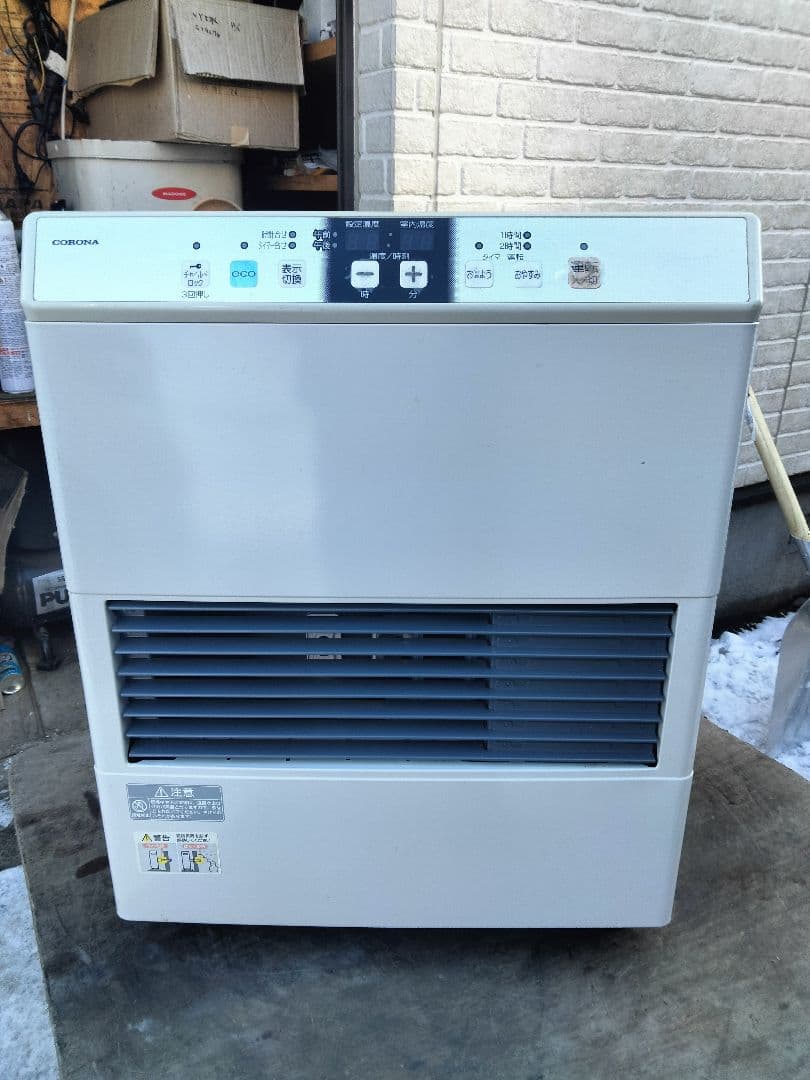 札幌発コロナFF温風石油ストーブ！品番「FF‐4212GS」2012年式中古品⑥