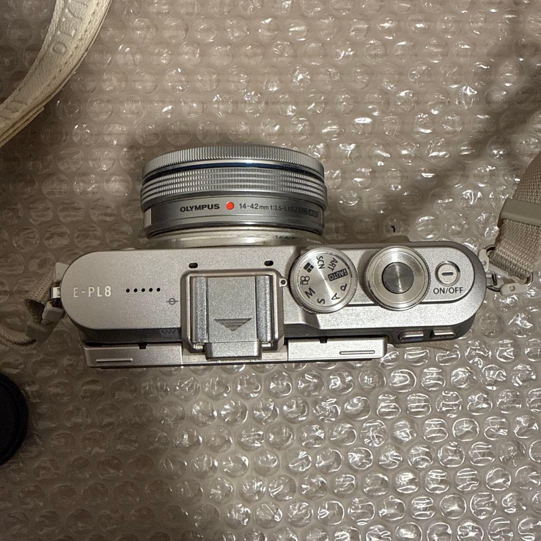 ミラーレス一眼カメラ　OLYMPUS E-PL8