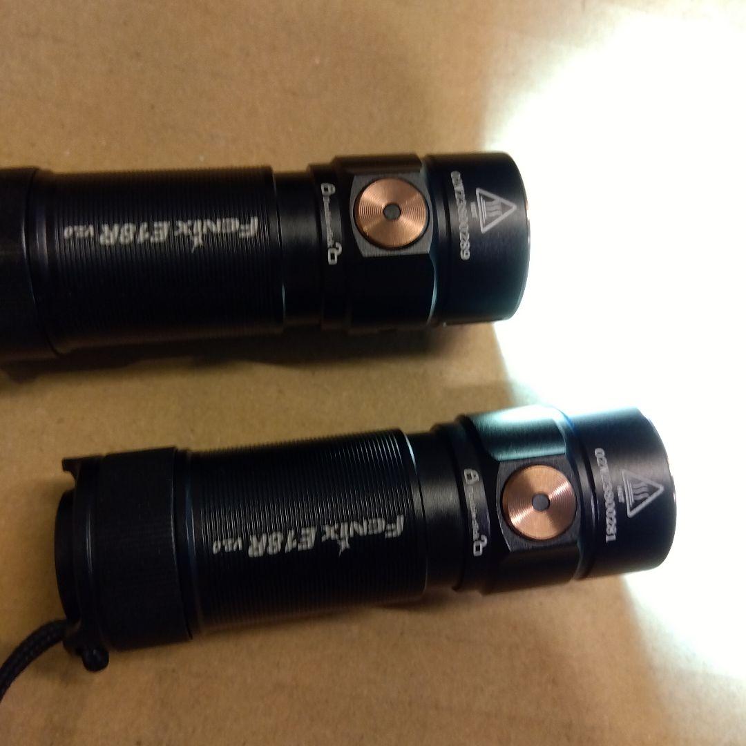 フェニックス　ＦＥＮＩＸ　Ｅ１８Ｒ　Ｖ２．０　フラッシュライト