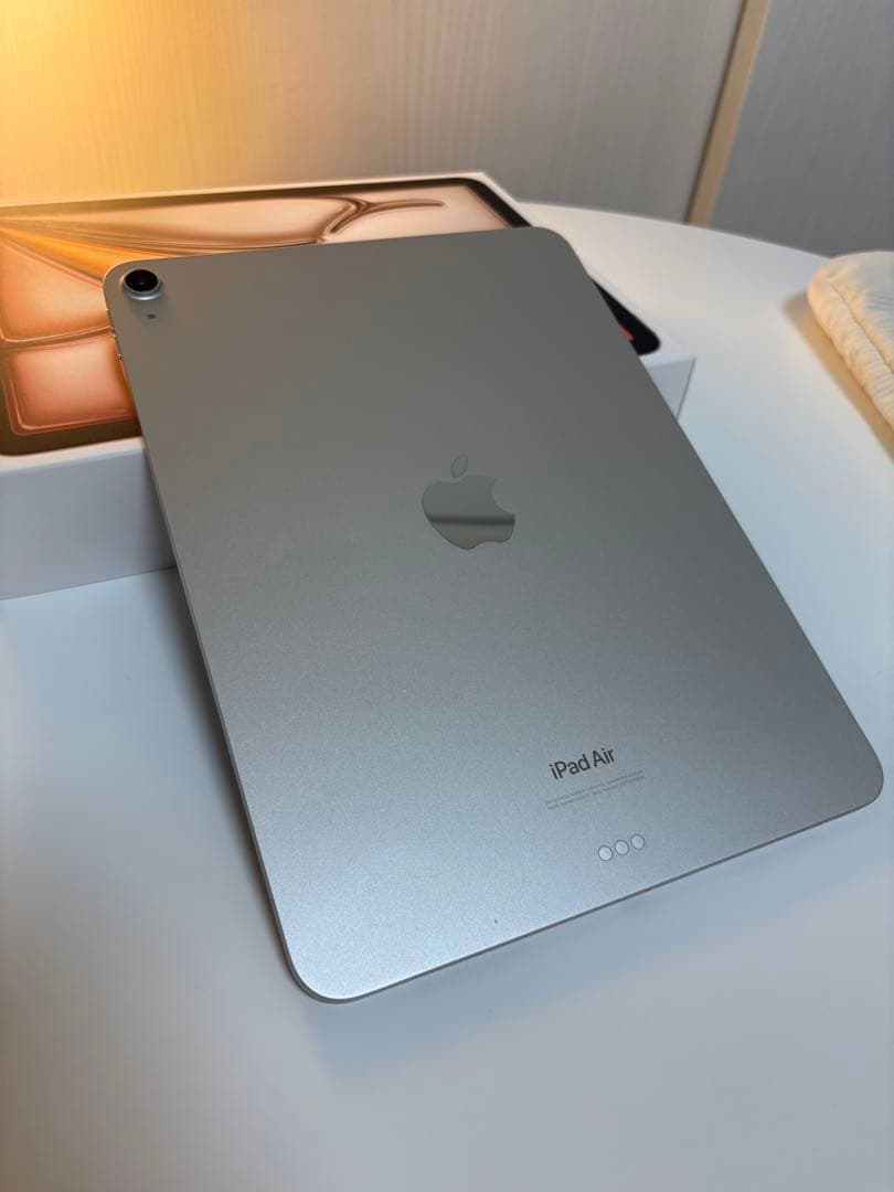 【売り切り価格】美品/256GB iPad Air 第6世代 M2 スターライト