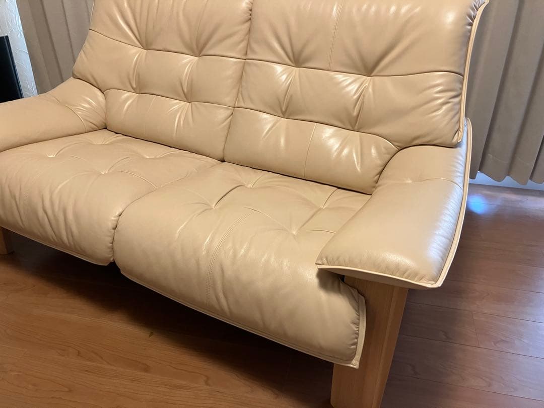 カリモクzu4912 二人掛けソファ 本革 ベージュ 人間工学 karimoku