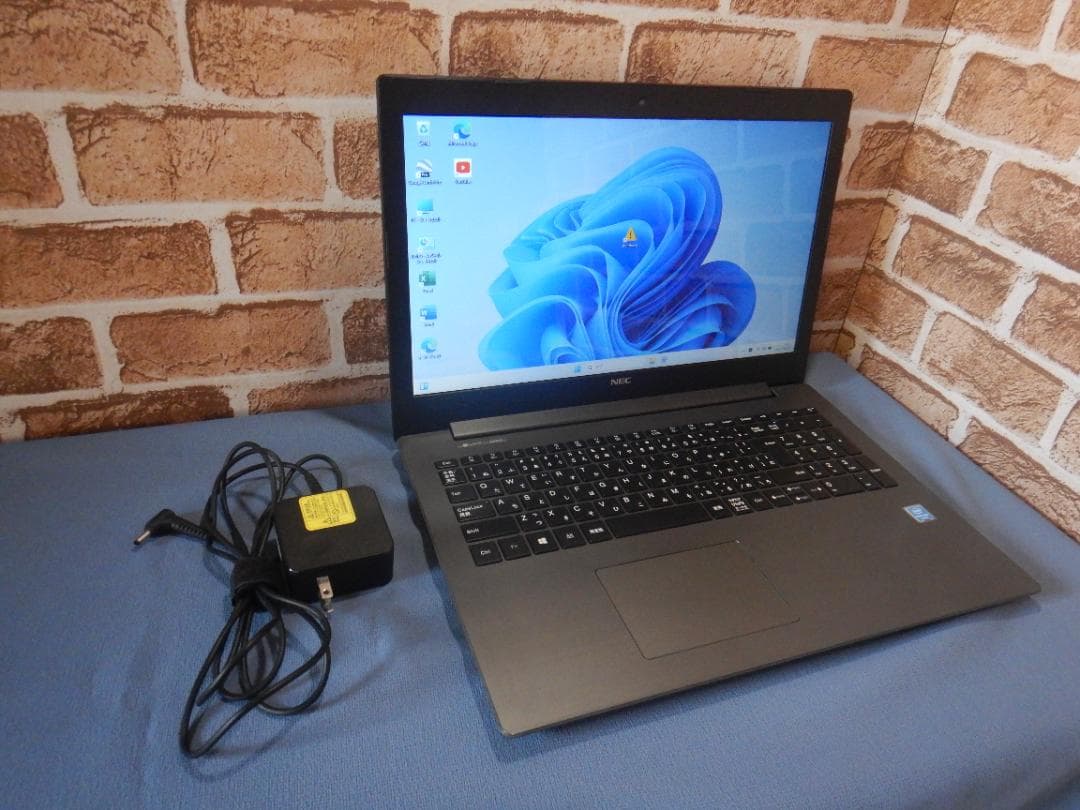 NEC LALIE 第8世代ファンレスノートPC SSD Office №292