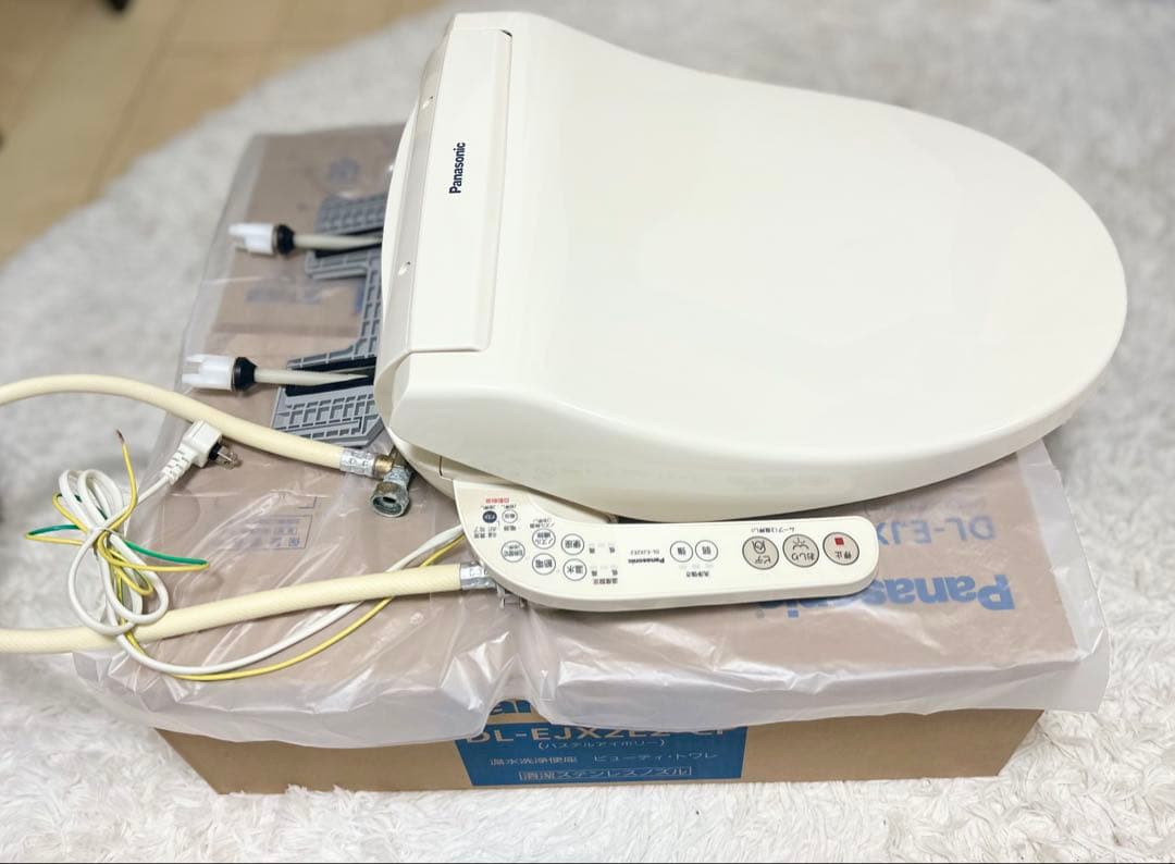 u*8様 Panasonic 温水洗浄便座 DL-EJX2E2-CP ウォシュレ