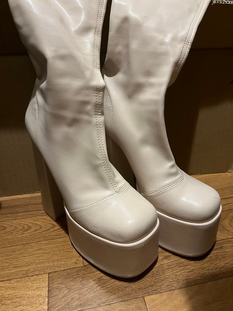 Darich ストレッチレザーロングブーツ アイボリー