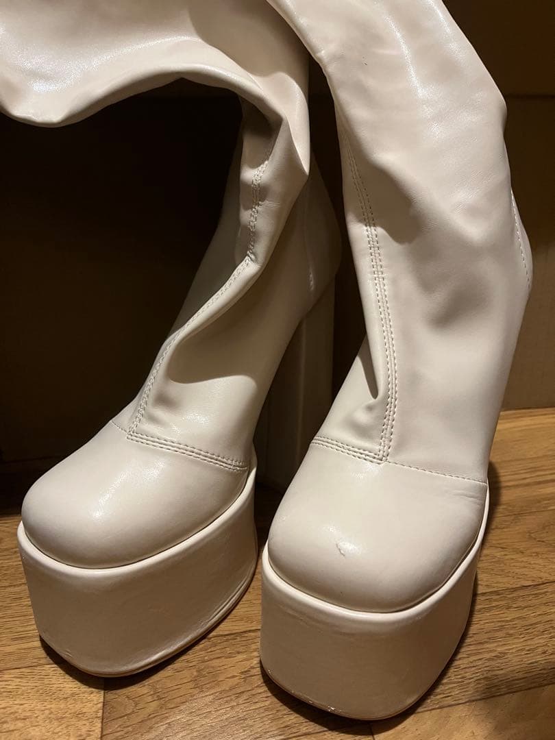 Darich ストレッチレザーロングブーツ アイボリー