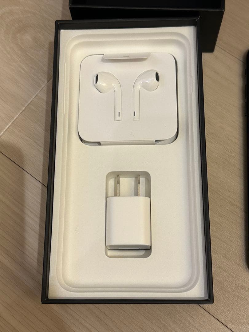 Apple iPhone 7 Plus 128GB ジェットブラック