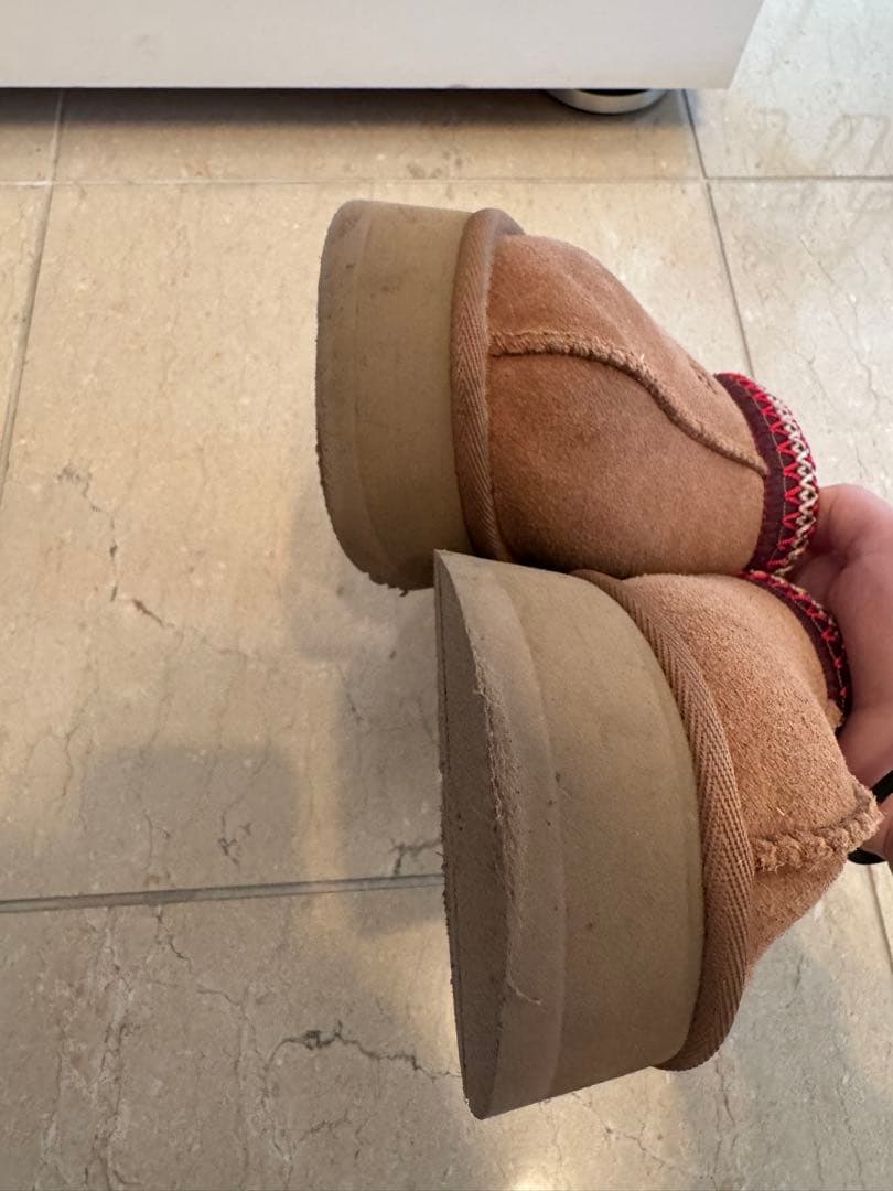 Ugg アグ タズ スリッポン チェスナット 23cm