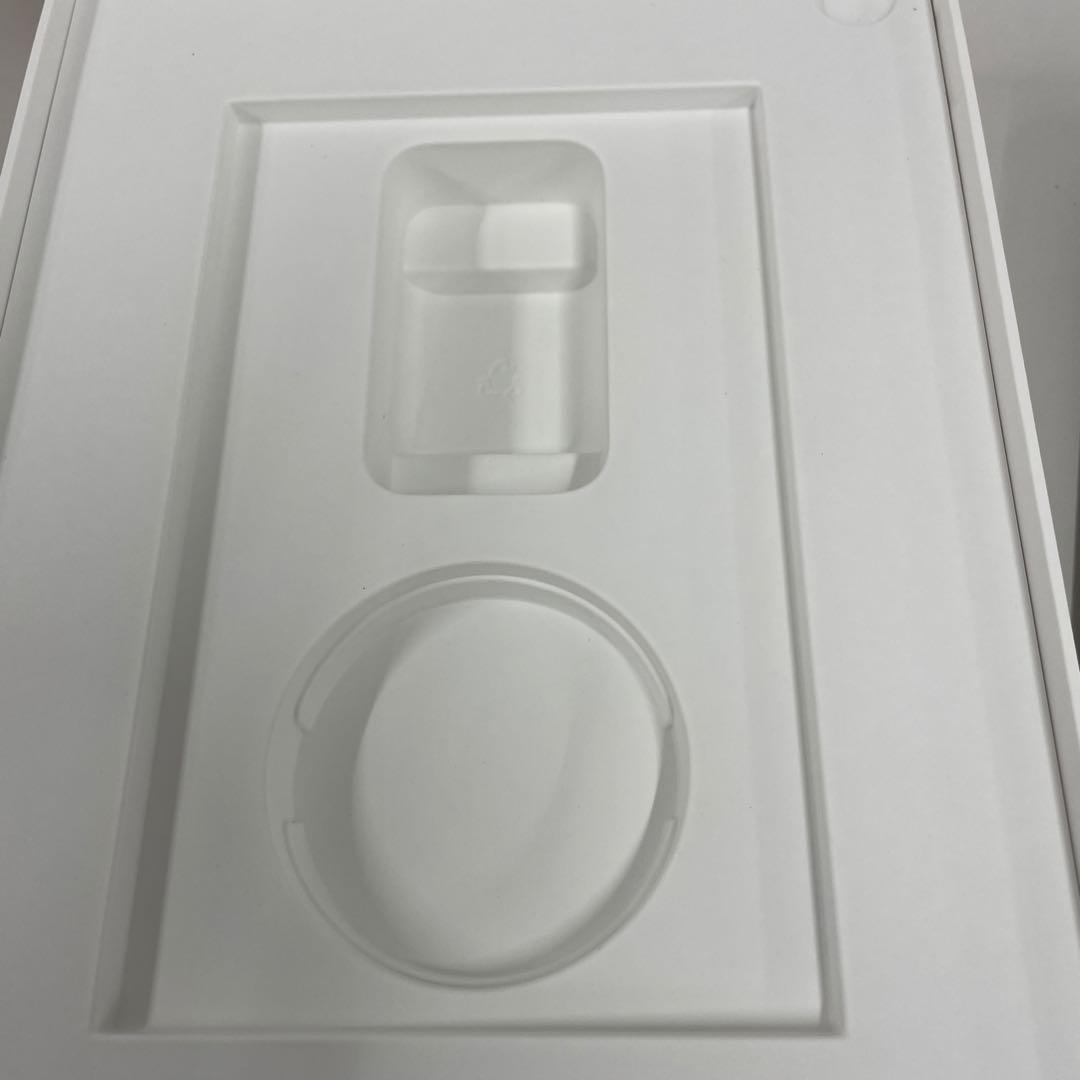 ホワイト iPad 第11世代A16 128GB 本体 専用カバー付き　4.0