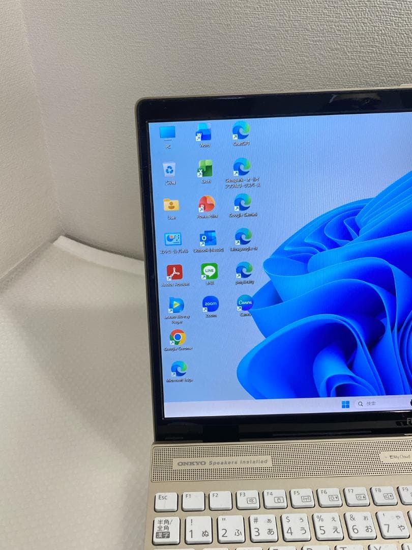 美品 ノートパソコン 富士通 Corei3 メモリ8GB office2021付