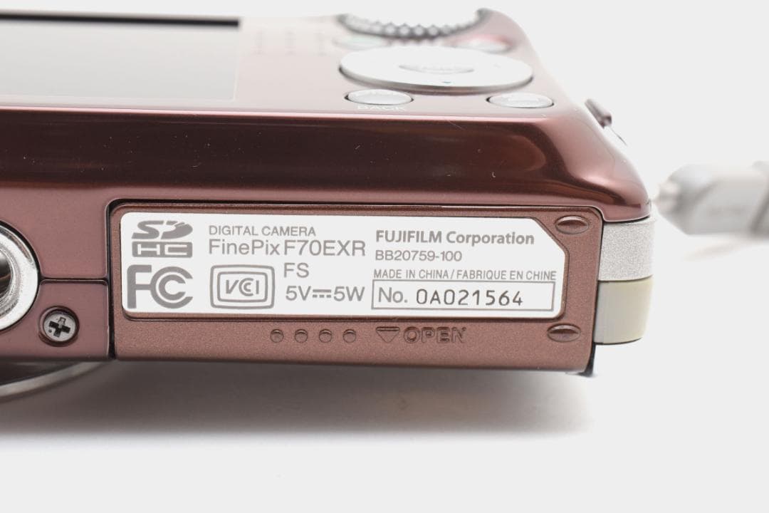 フジフィルム　FUJIFILM FINEPIX F70EXR ブラウン