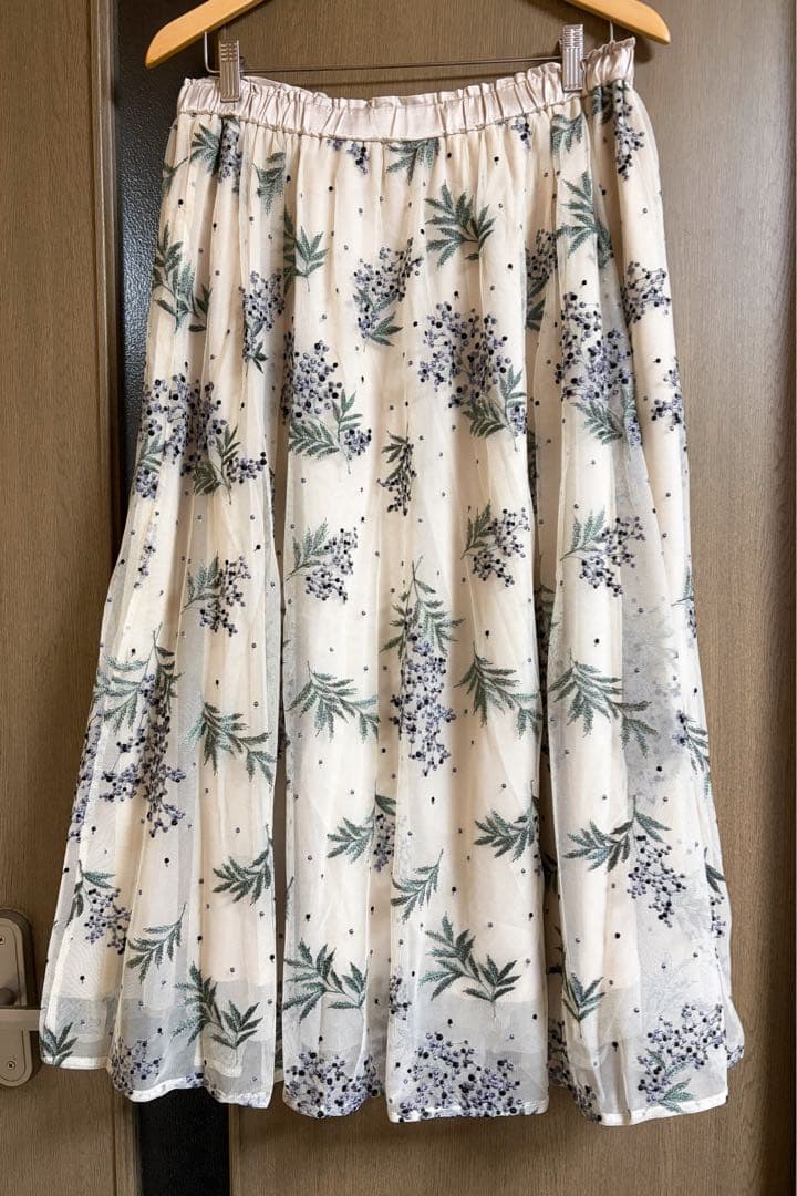 新品タグ付☆ローズティアラミモザ刺繍チュールフレアースカート大きいサイズ46