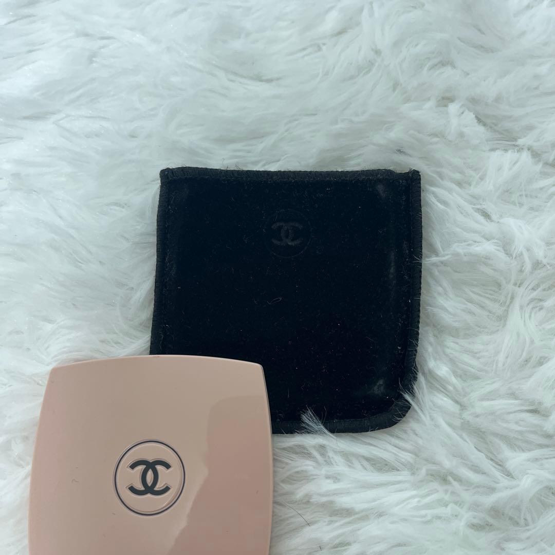 シャネル　CHANELコンパクトダブルミラー バレリーナ 111