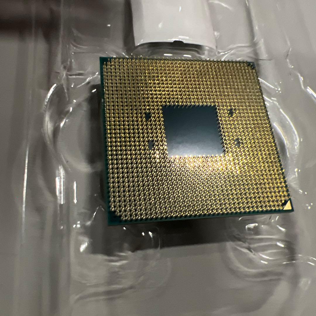 AMD CPU Ryzen 7 5700X 動作未確認