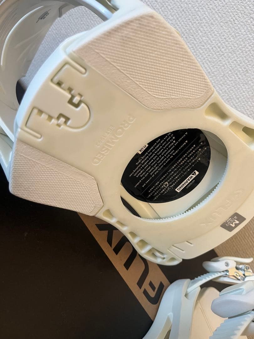 FLUX DS ホワイト Mサイズ ビンディング