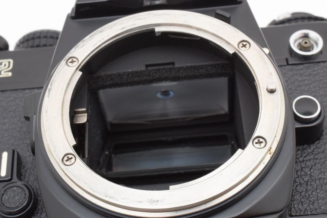 超美品 NIKON FE2 ブラック　フィルムカメラ　モルト新品交換済 M245