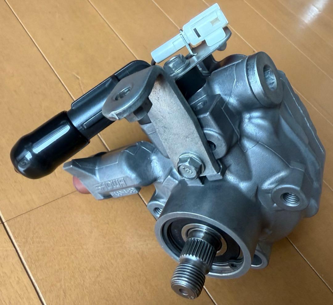 スバル　パワステポンプ【リビルト後未使用品】