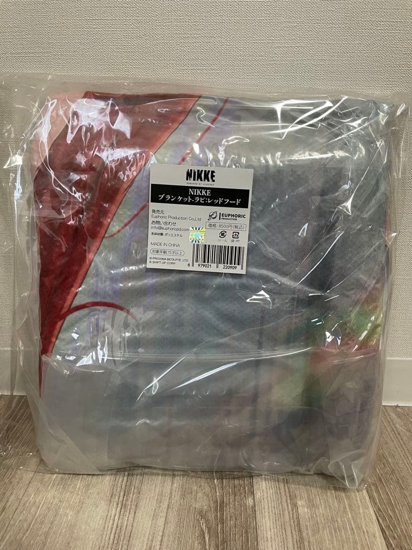 C107限定NIKKE ラピレッドフード ブランケット
