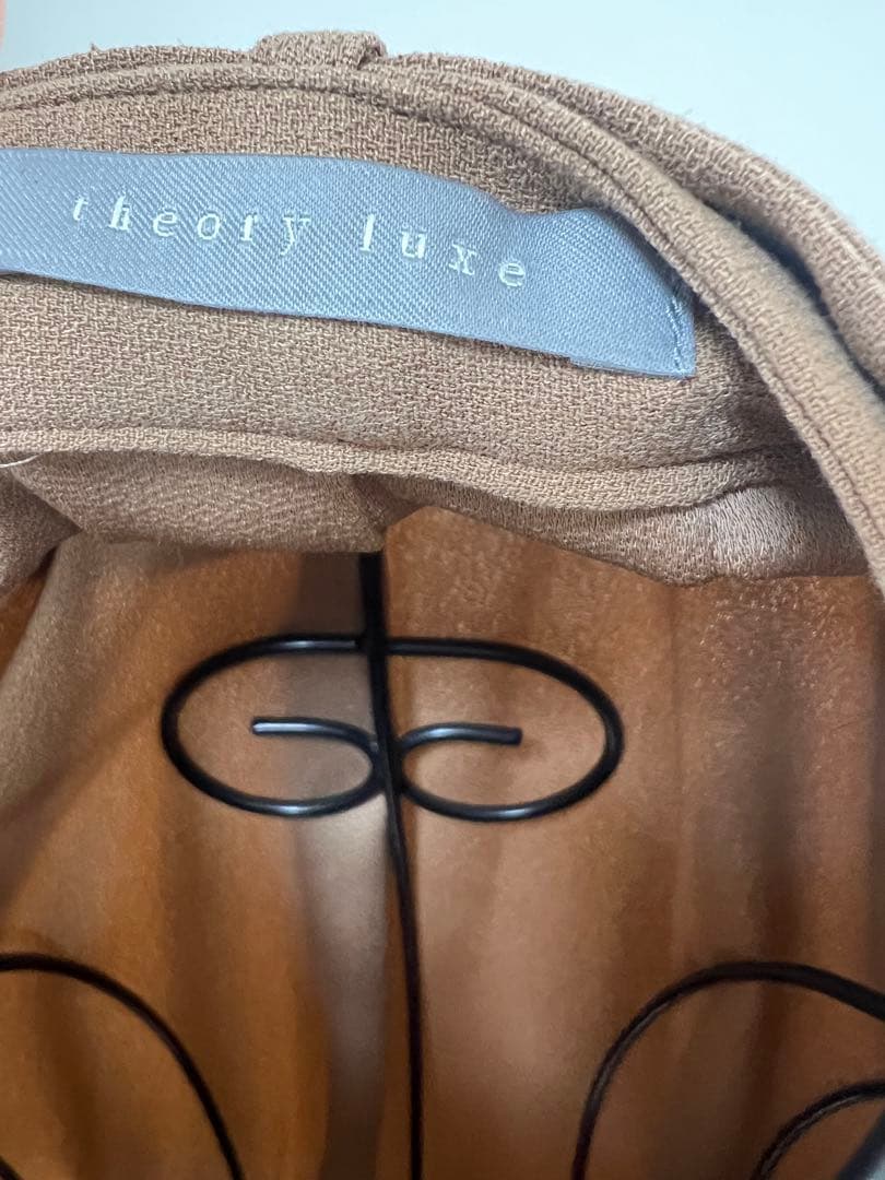 theoryluxe 未使用◎キャメル　ボウタイブラウス