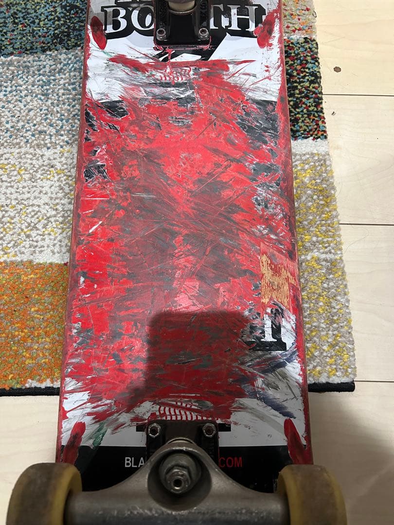 スケートボードコンプリート　ブラックアイパッチ タイトブース