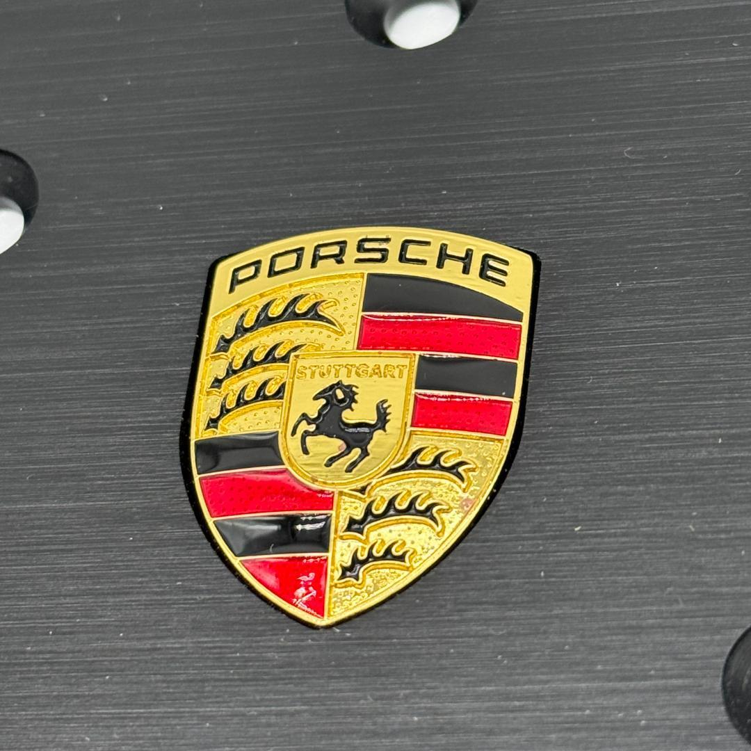 ポルシェ911/991 GT3 CUPステアリング 黒ステッチ/赤 ボルト