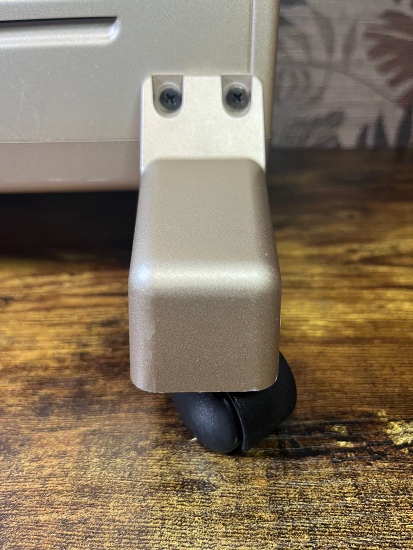 訳ありでも良品　サンルミエ キュート E800LS 遠赤外線暖房器 日本製