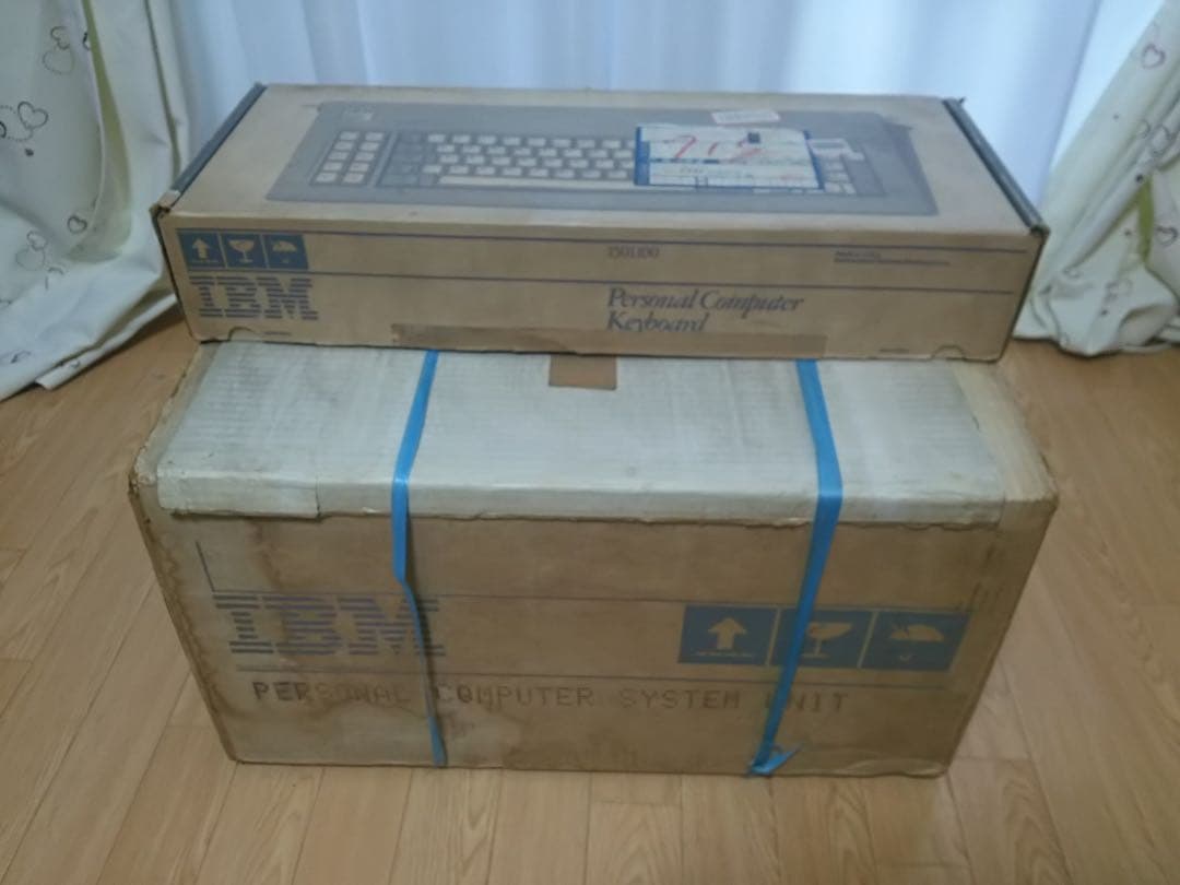 IBM/XT PC 5160-068、本体とキーボード