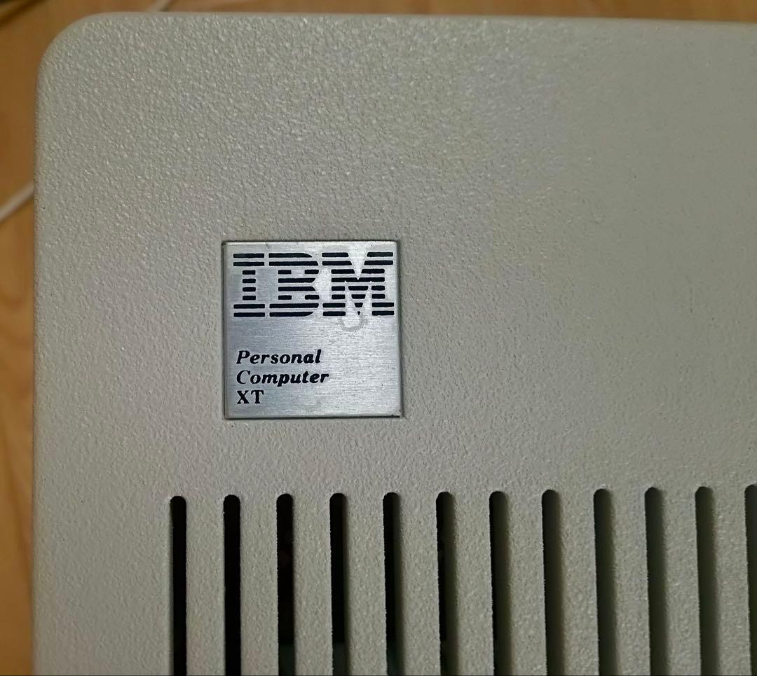 IBM/XT PC 5160-068、本体とキーボード