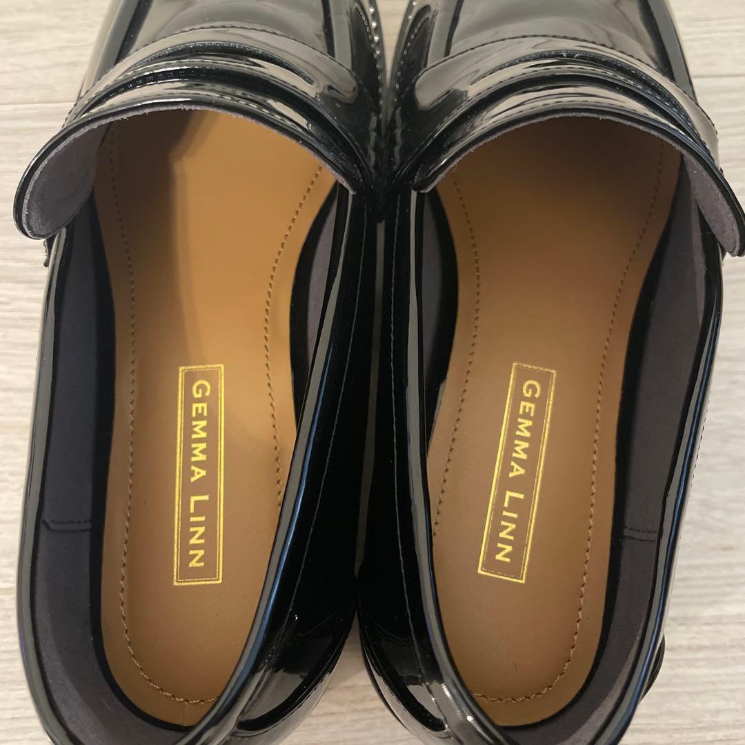 GEMMA LINN ブラックエナメルローファー