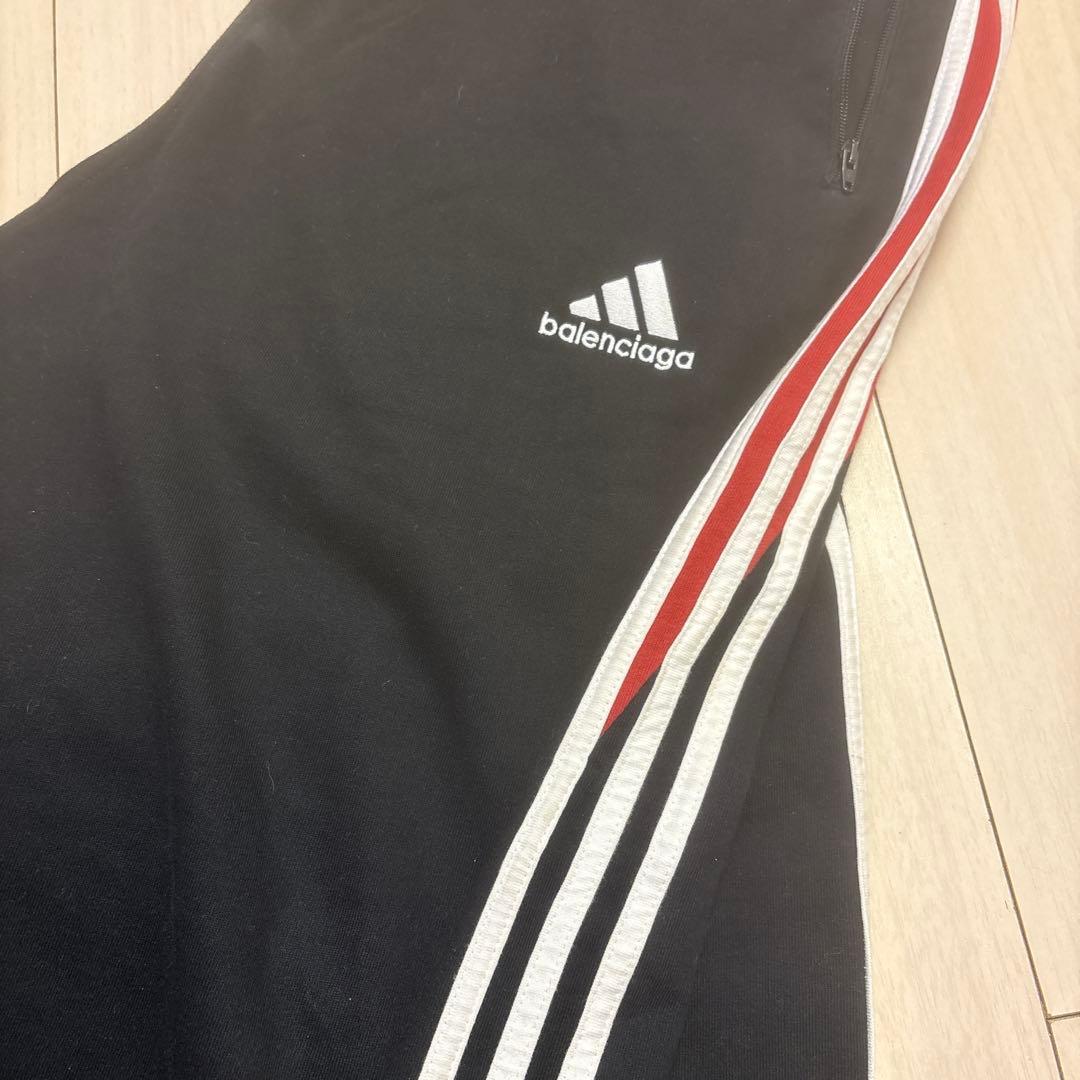 adidas × balenciaga パンツ ストライプ アディバレ ジャージ