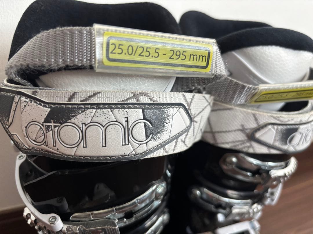 アトミック　スキーブーツ　25-25.5㎝