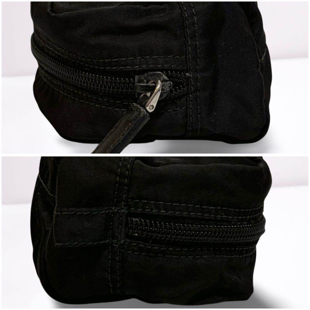 【正規品】プラダ PRADA ナイロン ポーチ 小物入れ 三角ロゴ 黒 男女兼用