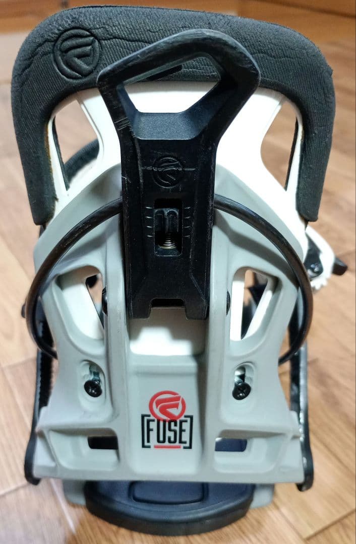 FLOW FUSE ビンディングLサイズ グレー色