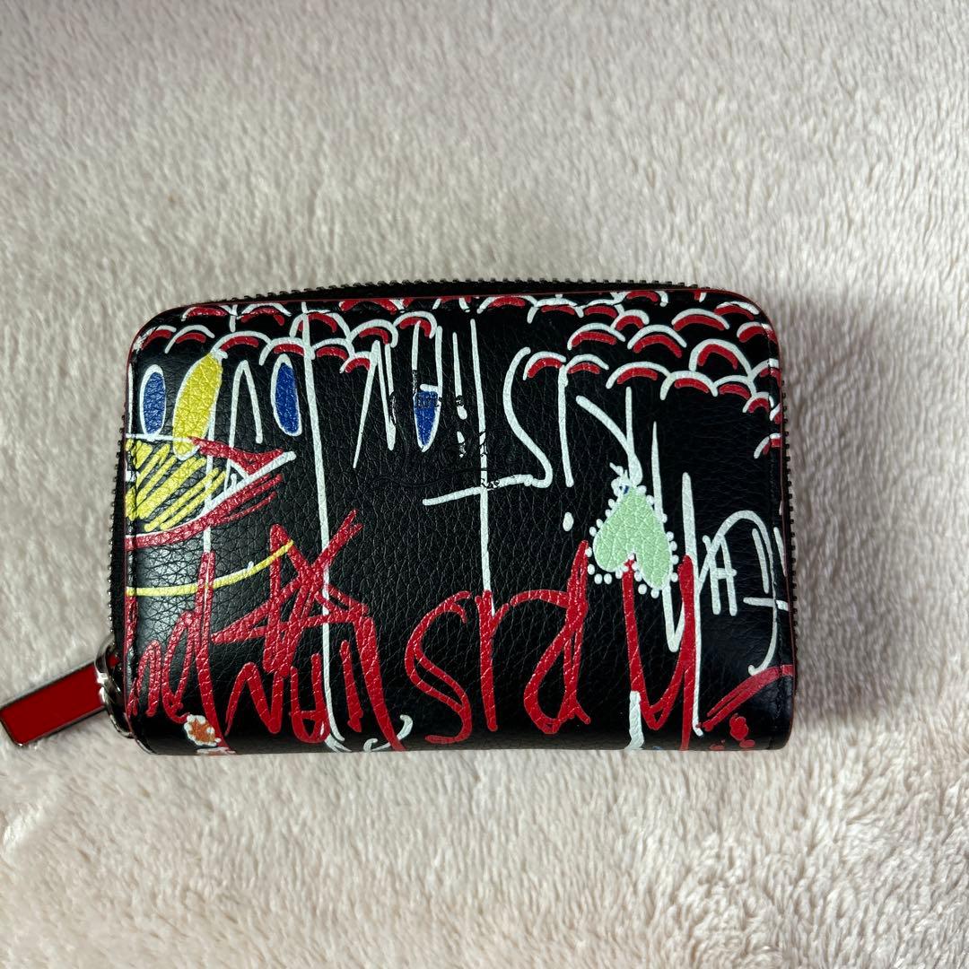 【美品】限定ルブタン　ケース　レザー　スタッズ　ラウンドファスナー　黒