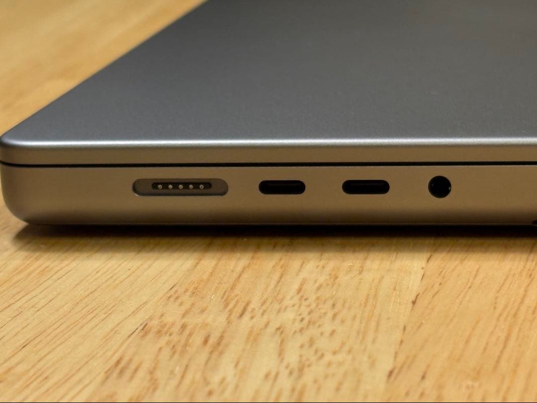 MacBook Pro 16インチ M1 Max 32コア 32GB 1TB