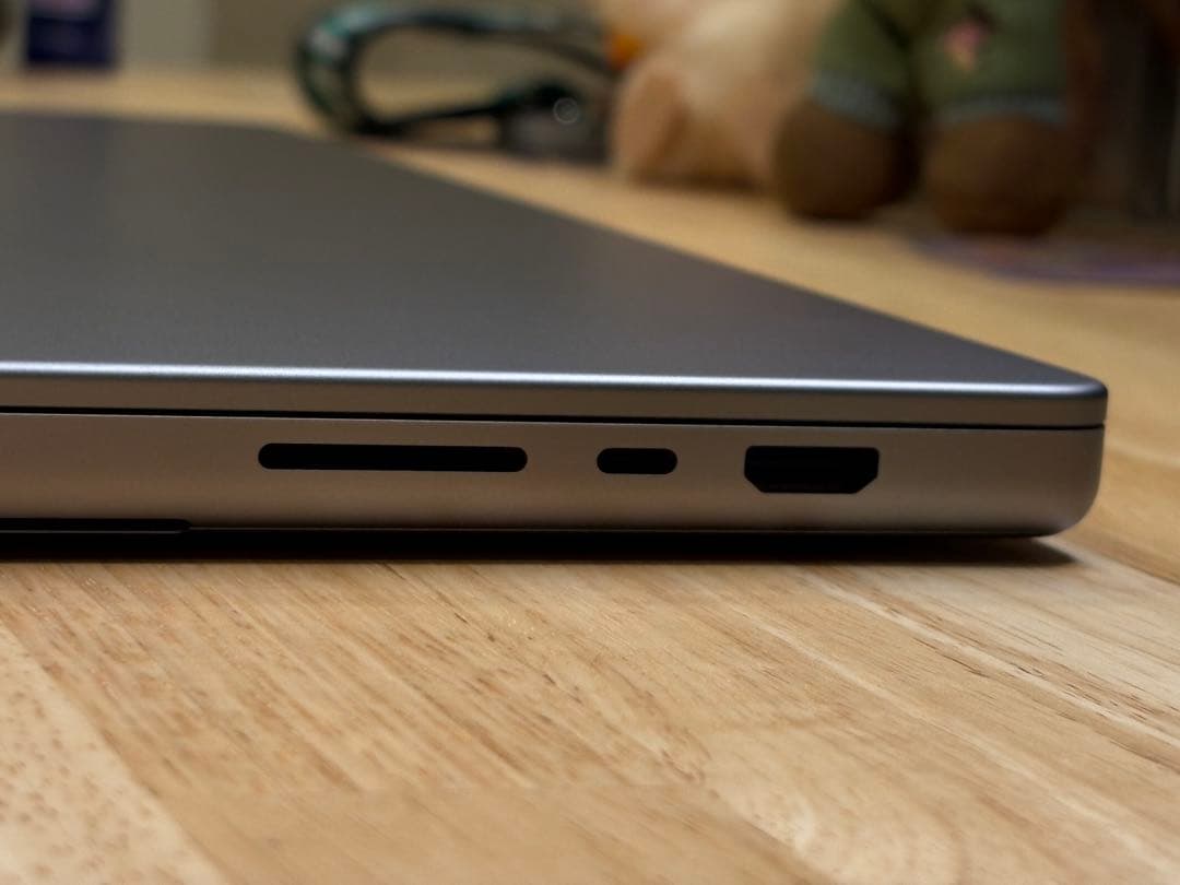 MacBook Pro 16インチ M1 Max 32コア 32GB 1TB