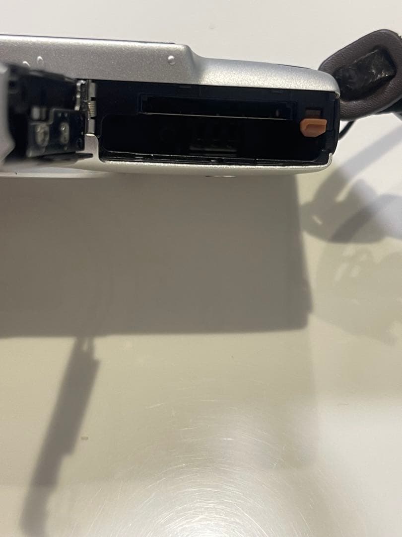 Canon IXY 100F コンパクトデジタルカメラ