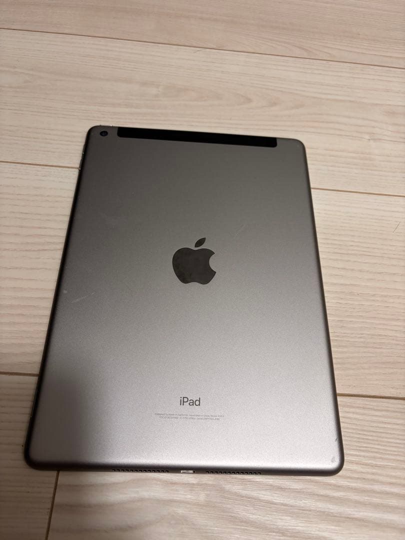 【美品】Apple iPad 第6世代 32GBスペースグレー