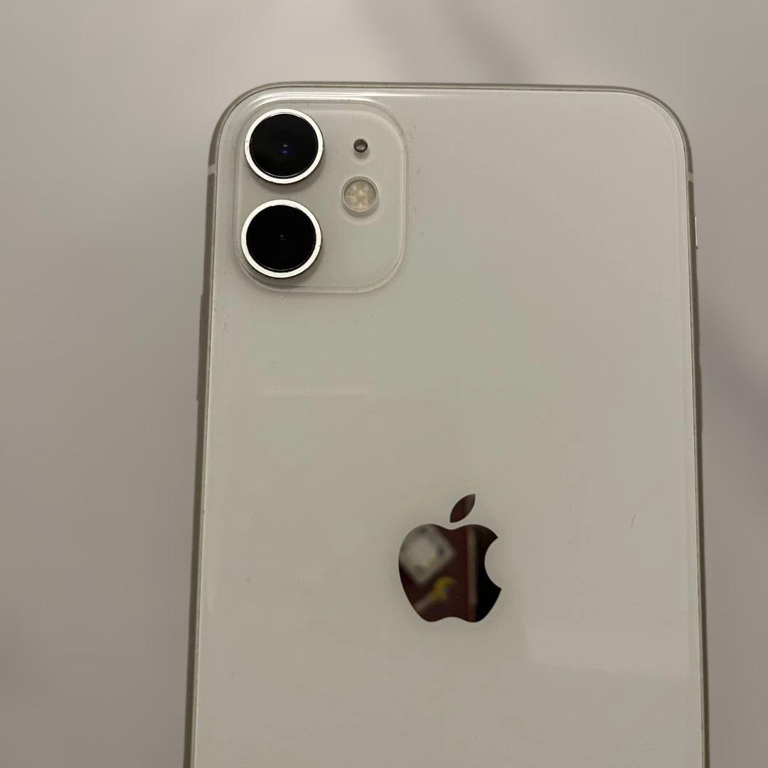 【dabonページ】Apple iPhone 11 ホワイト 本体